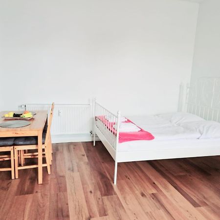 City Studio Apartment For 4, Near Sonnenallee Berlin Exterior foto