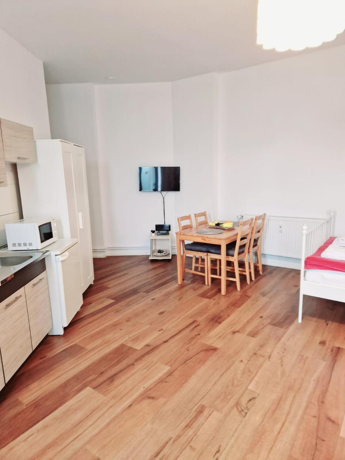 City Studio Apartment For 4, Near Sonnenallee Berlin Exterior foto